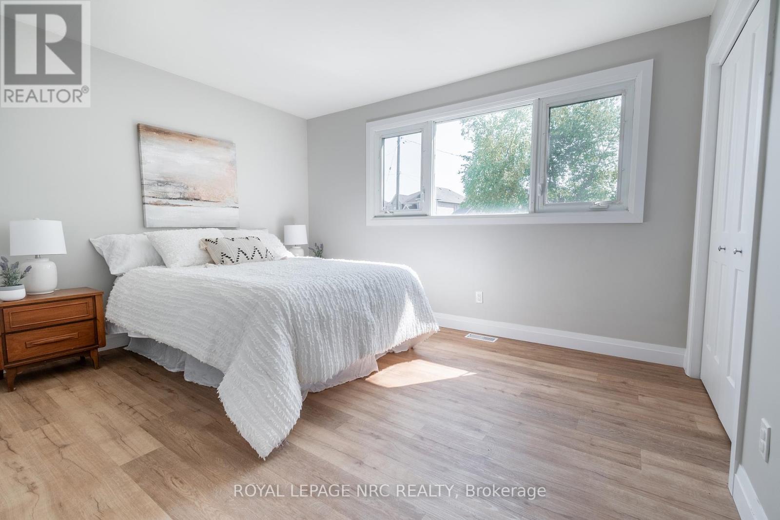 












1151 GREEN ACRES DRIVE

,
Fort Erie (Crescent Park),




Ontario
L2A5P2

