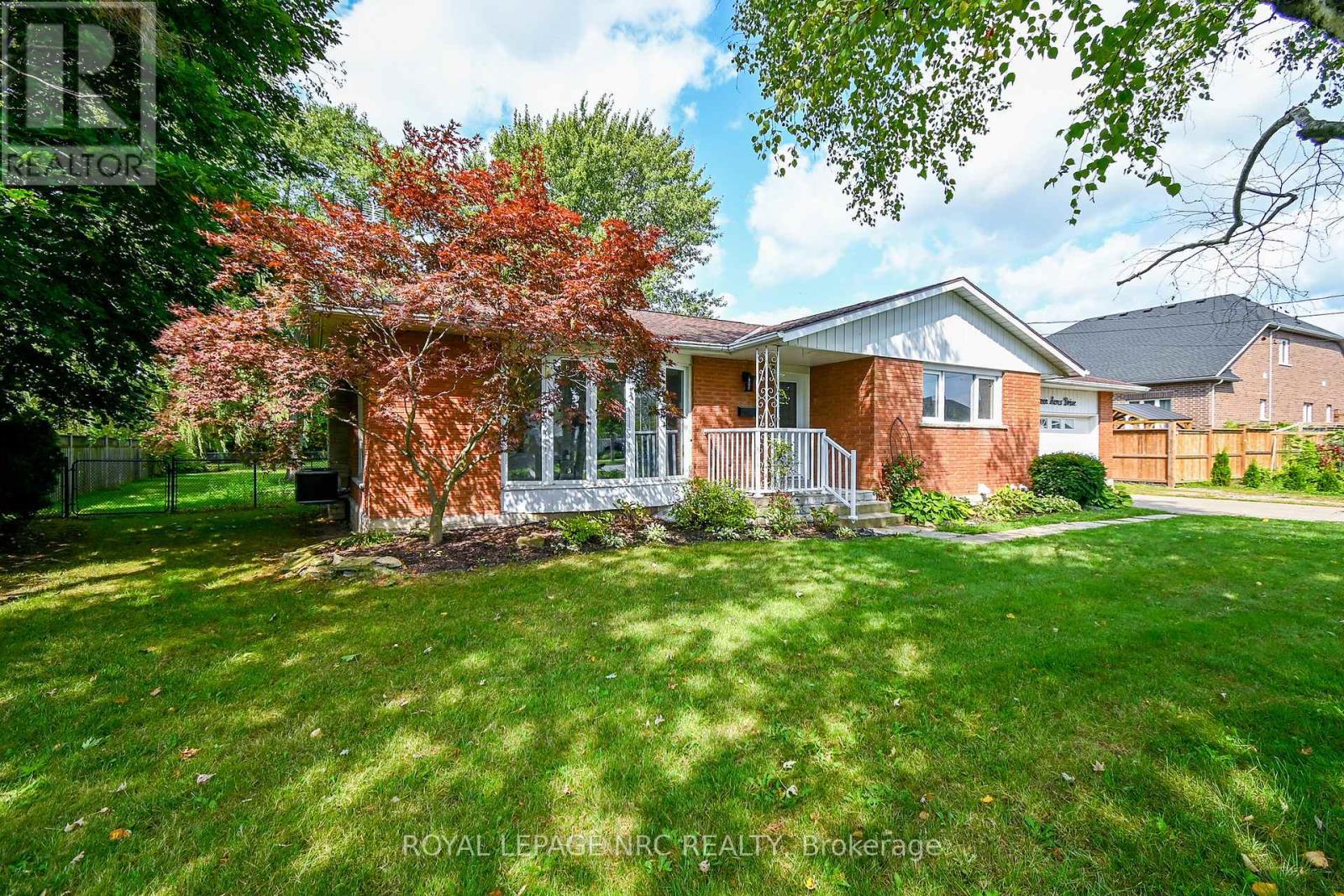












1151 GREEN ACRES DRIVE

,
Fort Erie (Crescent Park),




Ontario
L2A5P2

