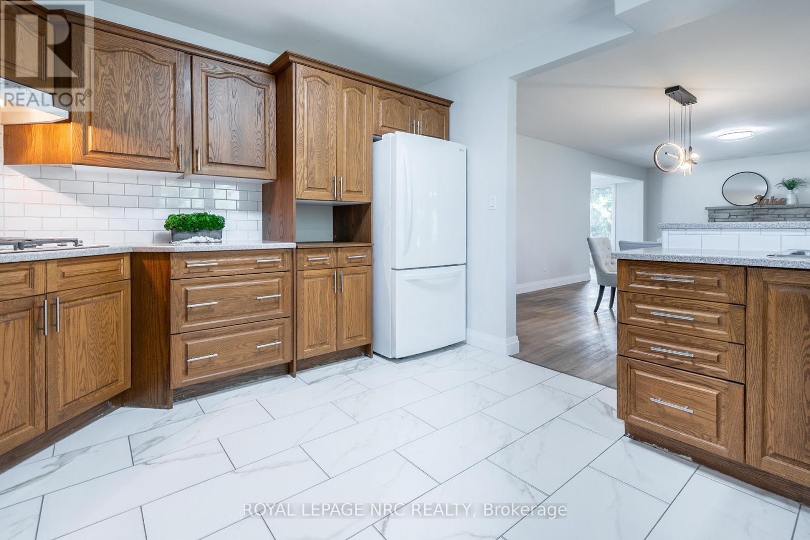 












1151 GREEN ACRES DRIVE

,
Fort Erie (Crescent Park),




Ontario
L2A5P2

