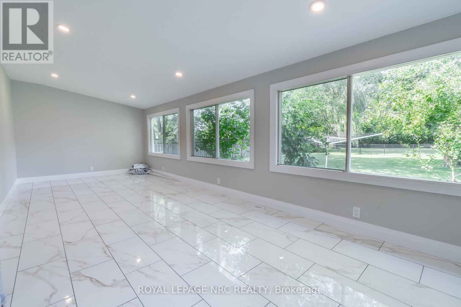 












1151 GREEN ACRES DRIVE

,
Fort Erie (Crescent Park),




Ontario
L2A5P2

