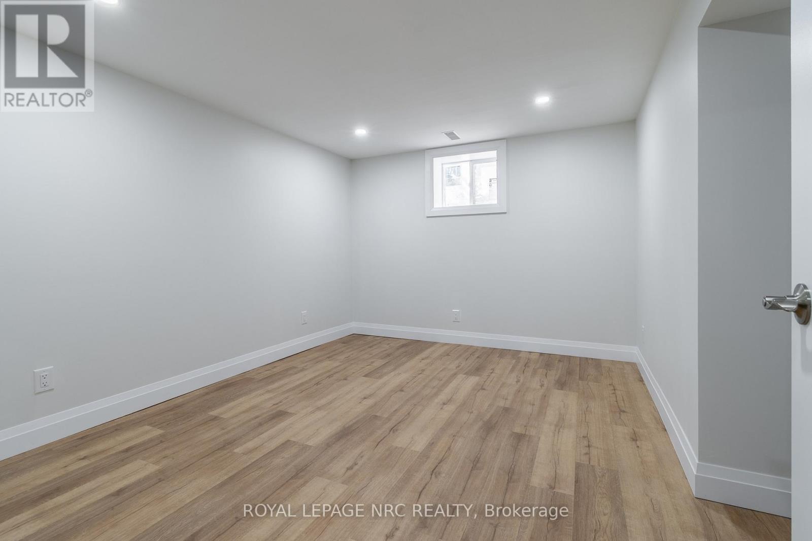 












1151 GREEN ACRES DRIVE

,
Fort Erie (Crescent Park),




Ontario
L2A5P2

