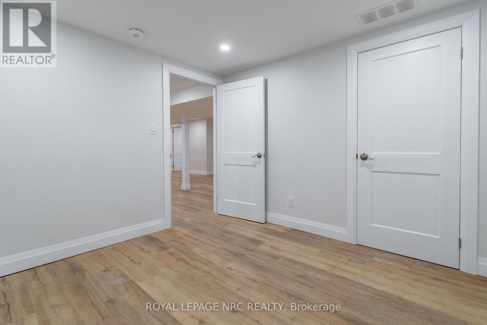 












1151 GREEN ACRES DRIVE

,
Fort Erie (Crescent Park),




Ontario
L2A5P2

