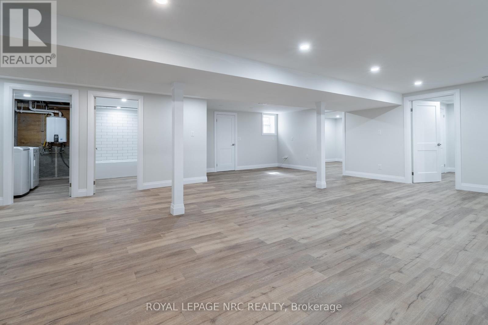 












1151 GREEN ACRES DRIVE

,
Fort Erie (Crescent Park),




Ontario
L2A5P2

