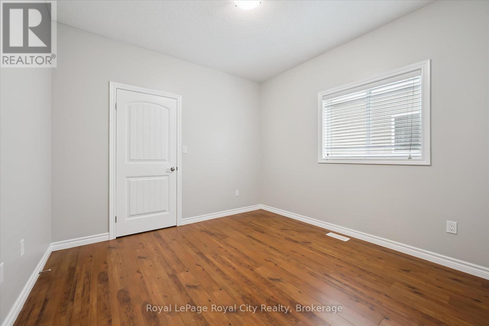 












470 ELORA STREET

,
Centre Wellington (Fergus),




Ontario
N1M1Y8

