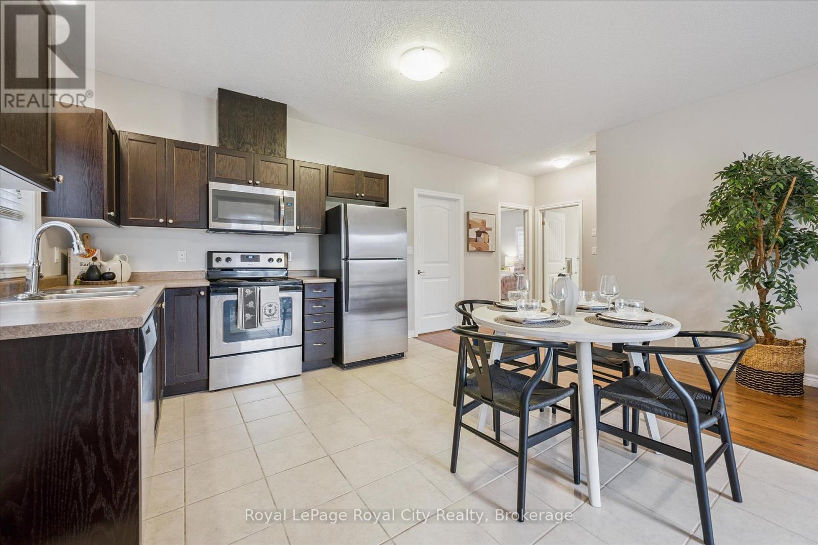 












470 ELORA STREET

,
Centre Wellington (Fergus),




Ontario
N1M1Y8

