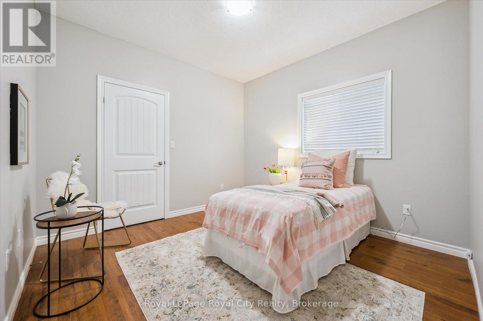 












470 ELORA STREET

,
Centre Wellington (Fergus),




Ontario
N1M1Y8

