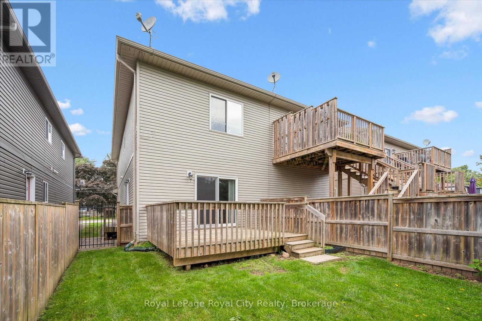 












470 ELORA STREET

,
Centre Wellington (Fergus),




Ontario
N1M1Y8

