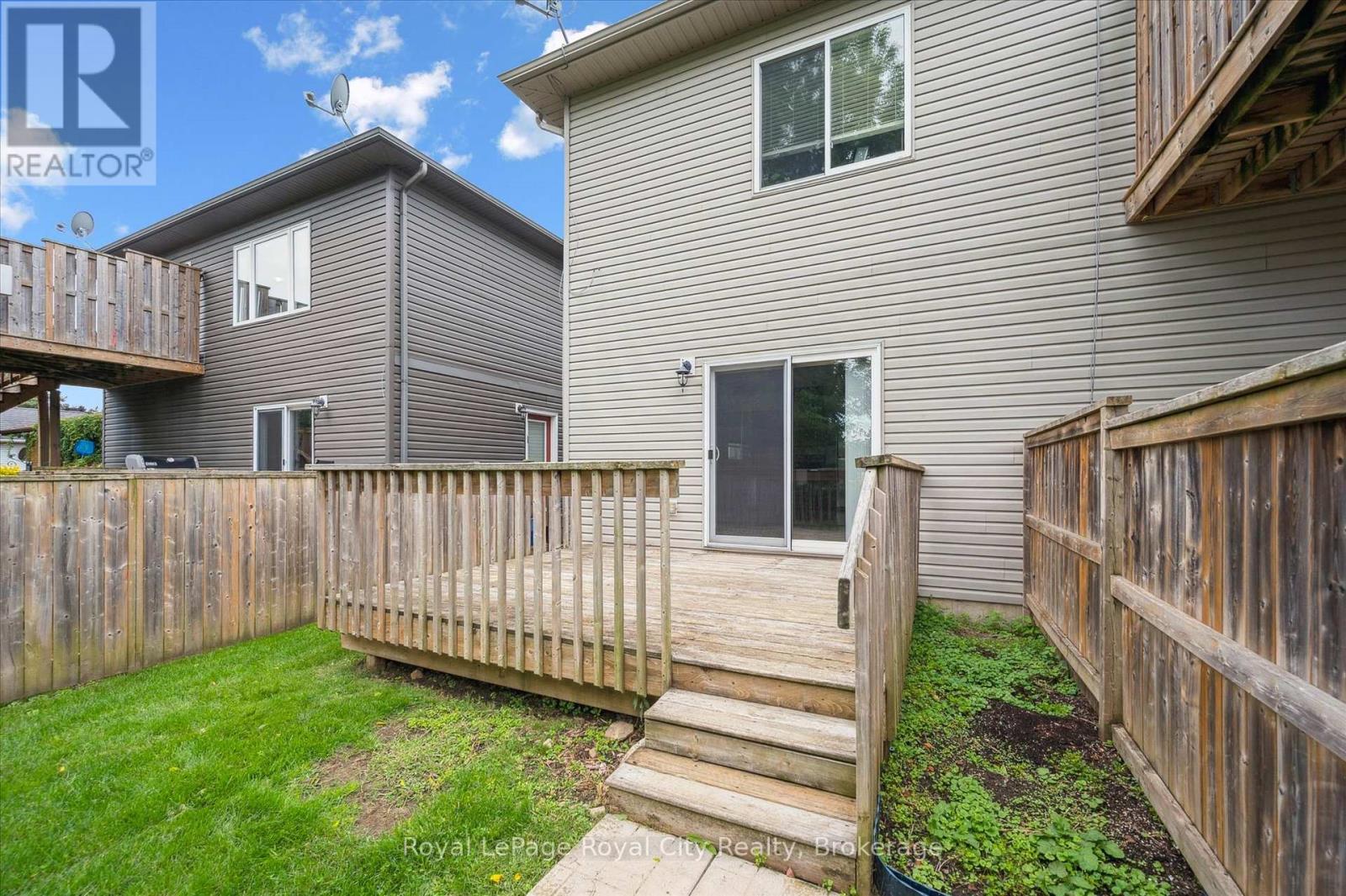 












470 ELORA STREET

,
Centre Wellington (Fergus),




Ontario
N1M1Y8

