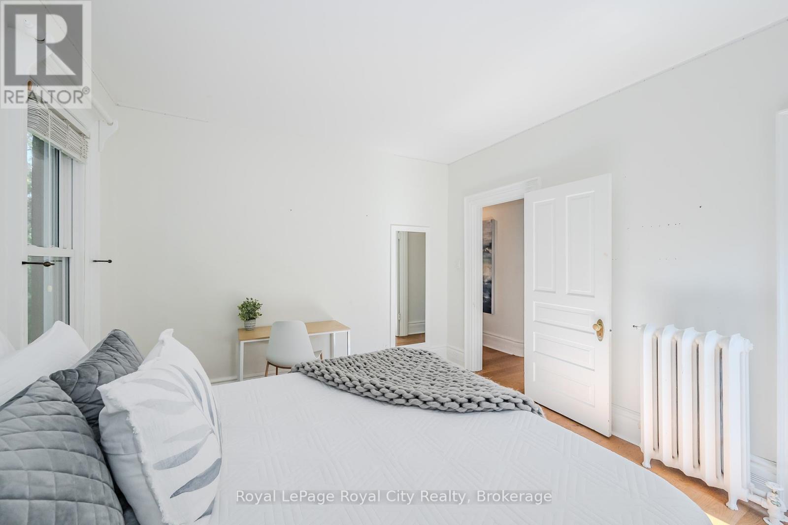 












138 DUBLIN STREET N

,
Guelph (Downtown),




Ontario
N1H4N7

