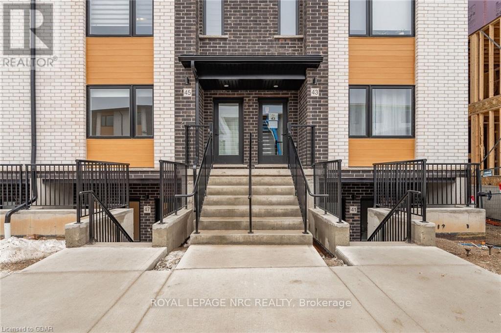 












47 LILY LANE

,
Guelph (Clairfields/Hanlon Business Park),




Ontario
N1L1E2

