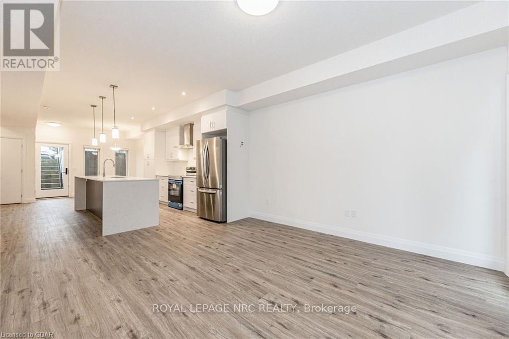 












47 LILY LANE

,
Guelph (Clairfields/Hanlon Business Park),




Ontario
N1L1E2

