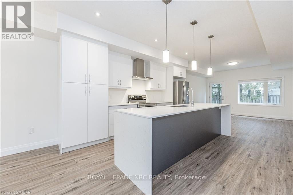 












47 LILY LANE

,
Guelph (Clairfields/Hanlon Business Park),




Ontario
N1L1E2

