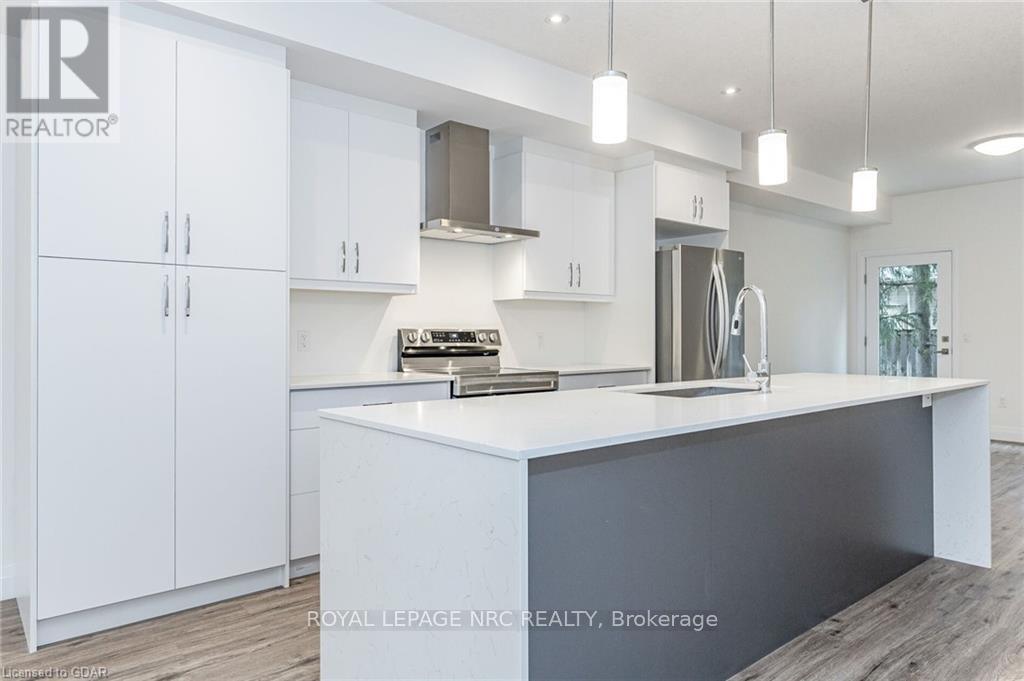 












47 LILY LANE

,
Guelph (Clairfields/Hanlon Business Park),




Ontario
N1L1E2

