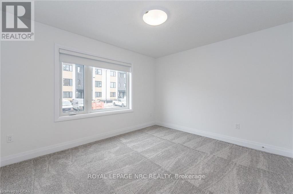 












47 LILY LANE

,
Guelph (Clairfields/Hanlon Business Park),




Ontario
N1L1E2

