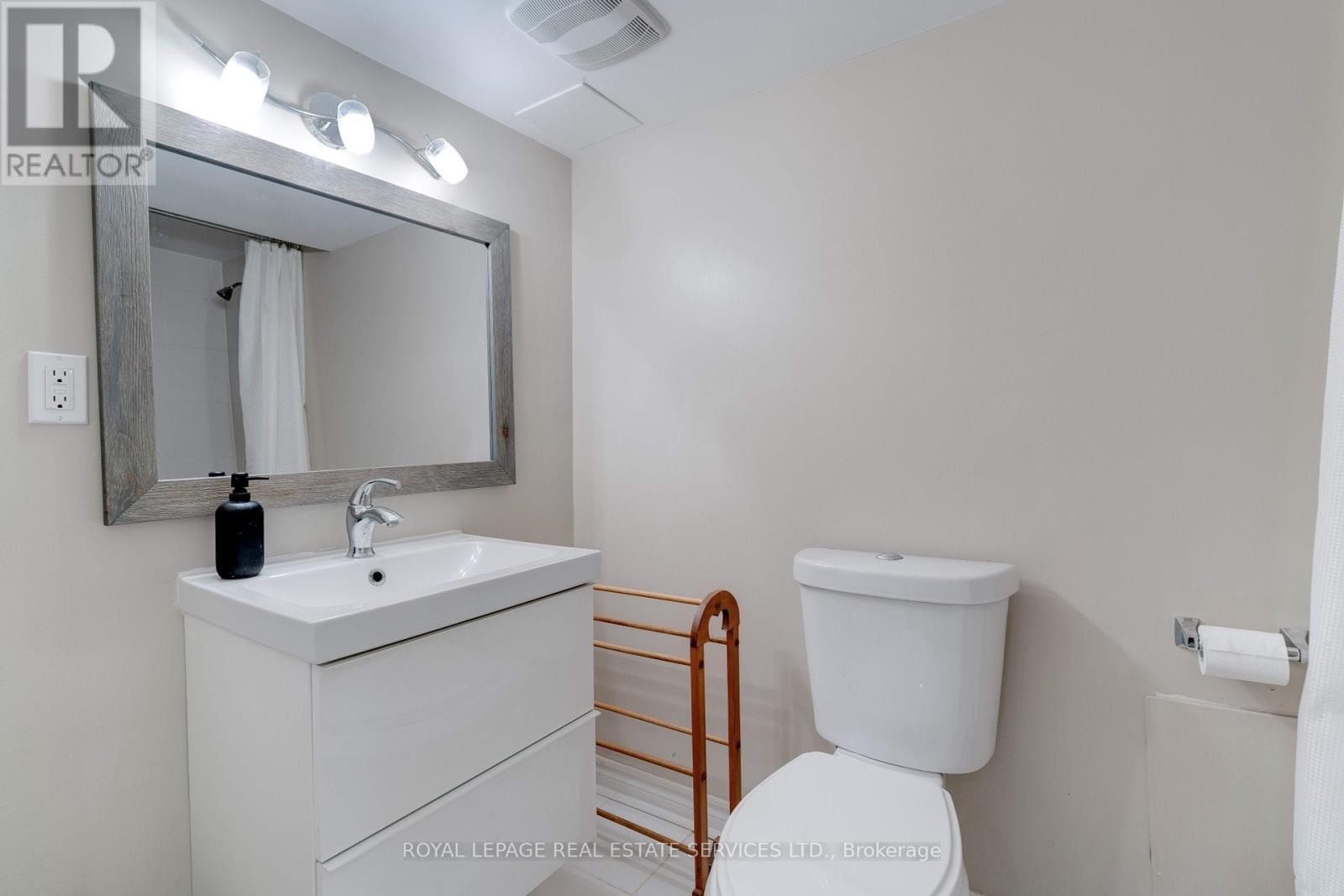 












297 SUNSET DRIVE

,
Oakville,




Ontario
L6L3M5

