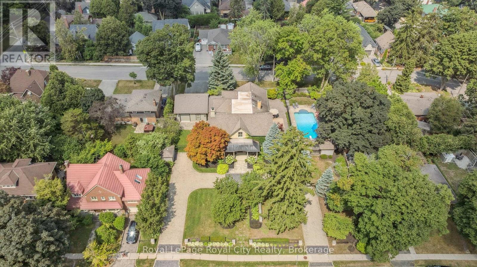 












66 GRANGE STREET

,
Guelph (St. George's),




Ontario
N1E2V2

