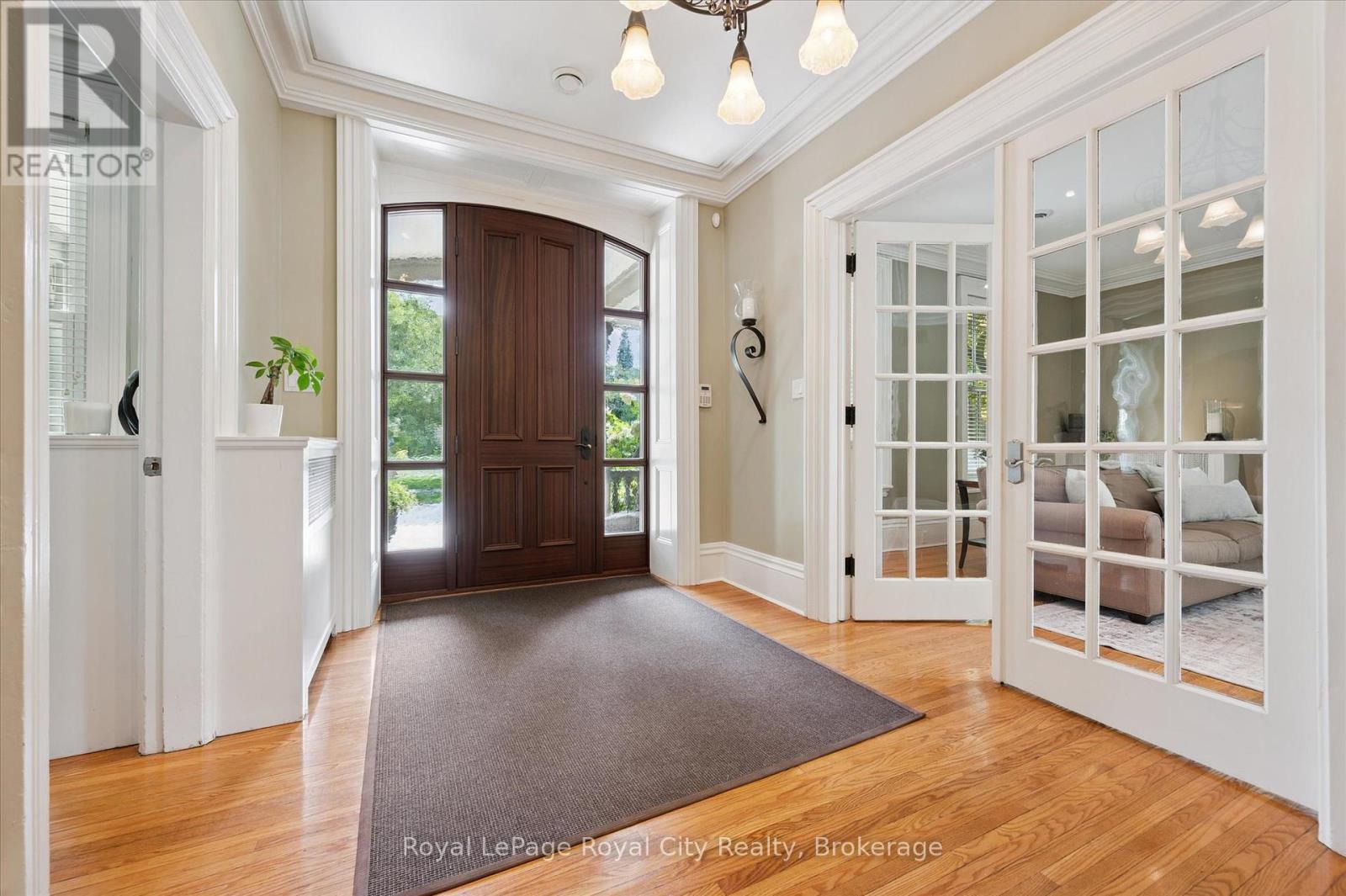 












66 GRANGE STREET

,
Guelph (St. George's),




Ontario
N1E2V2

