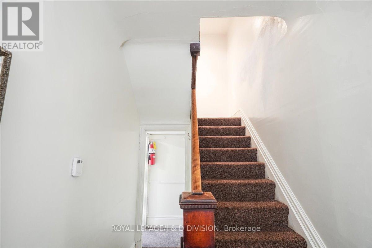 












51 CHICORA AVENUE

,
Toronto,




Ontario
M5R1T7

