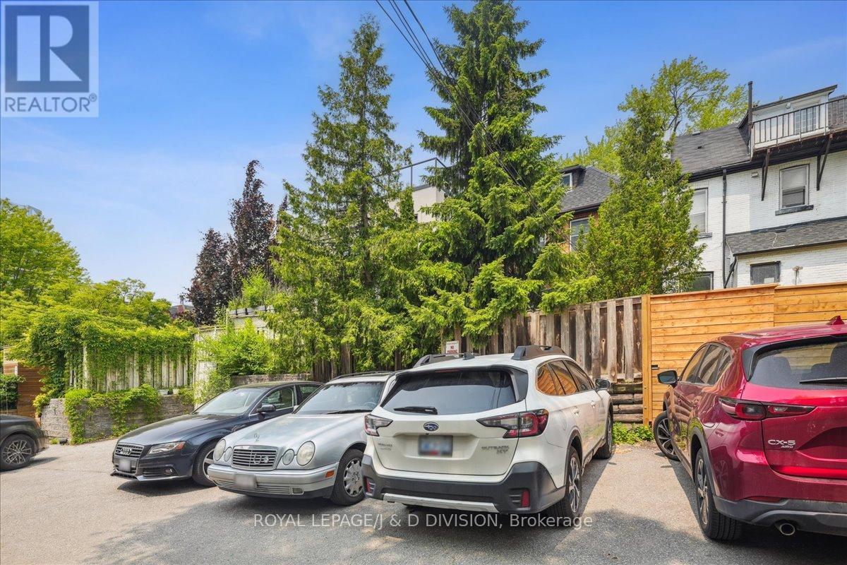 












51 CHICORA AVENUE

,
Toronto,




Ontario
M5R1T7

