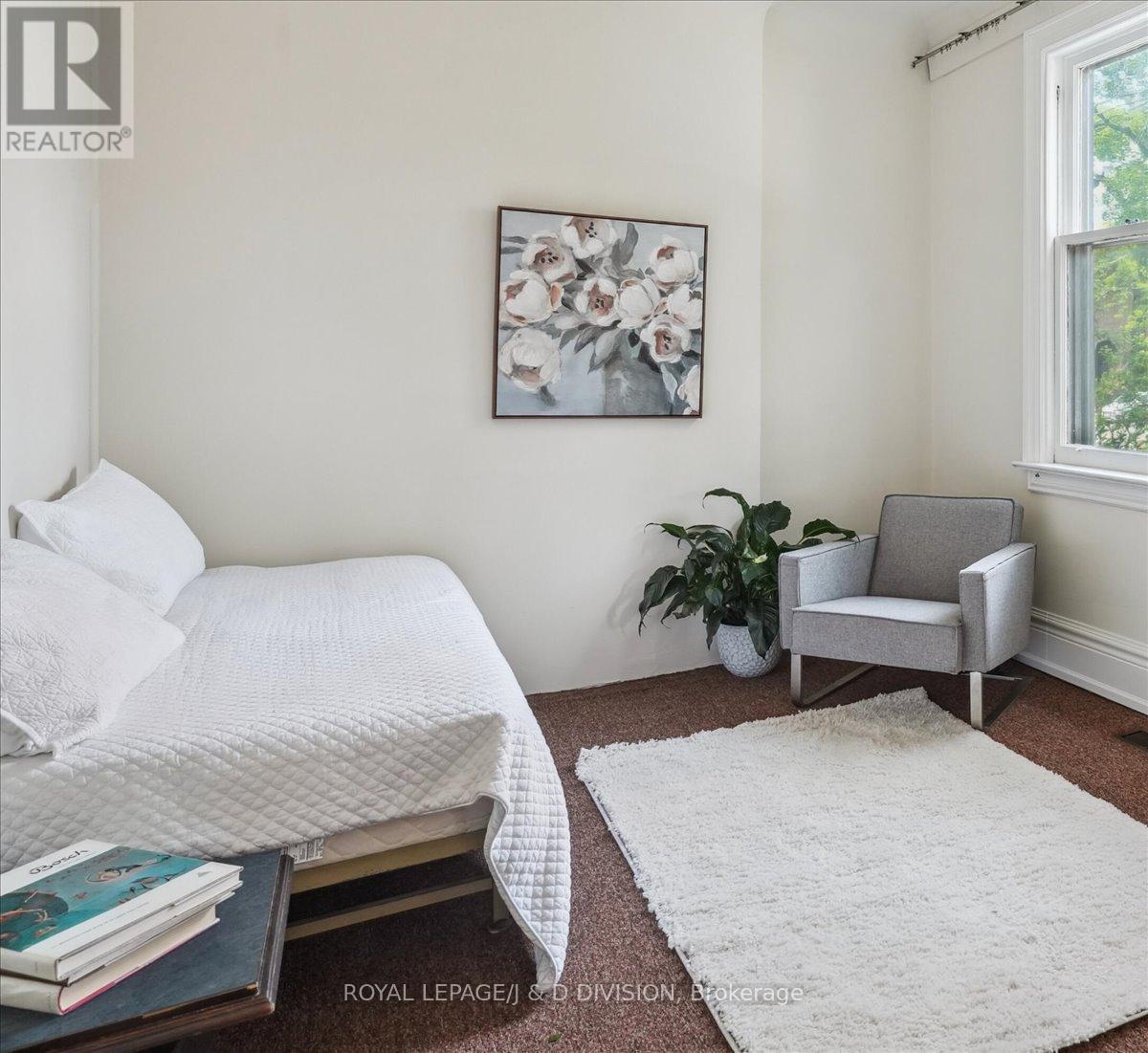 












51 CHICORA AVENUE

,
Toronto,




Ontario
M5R1T7

