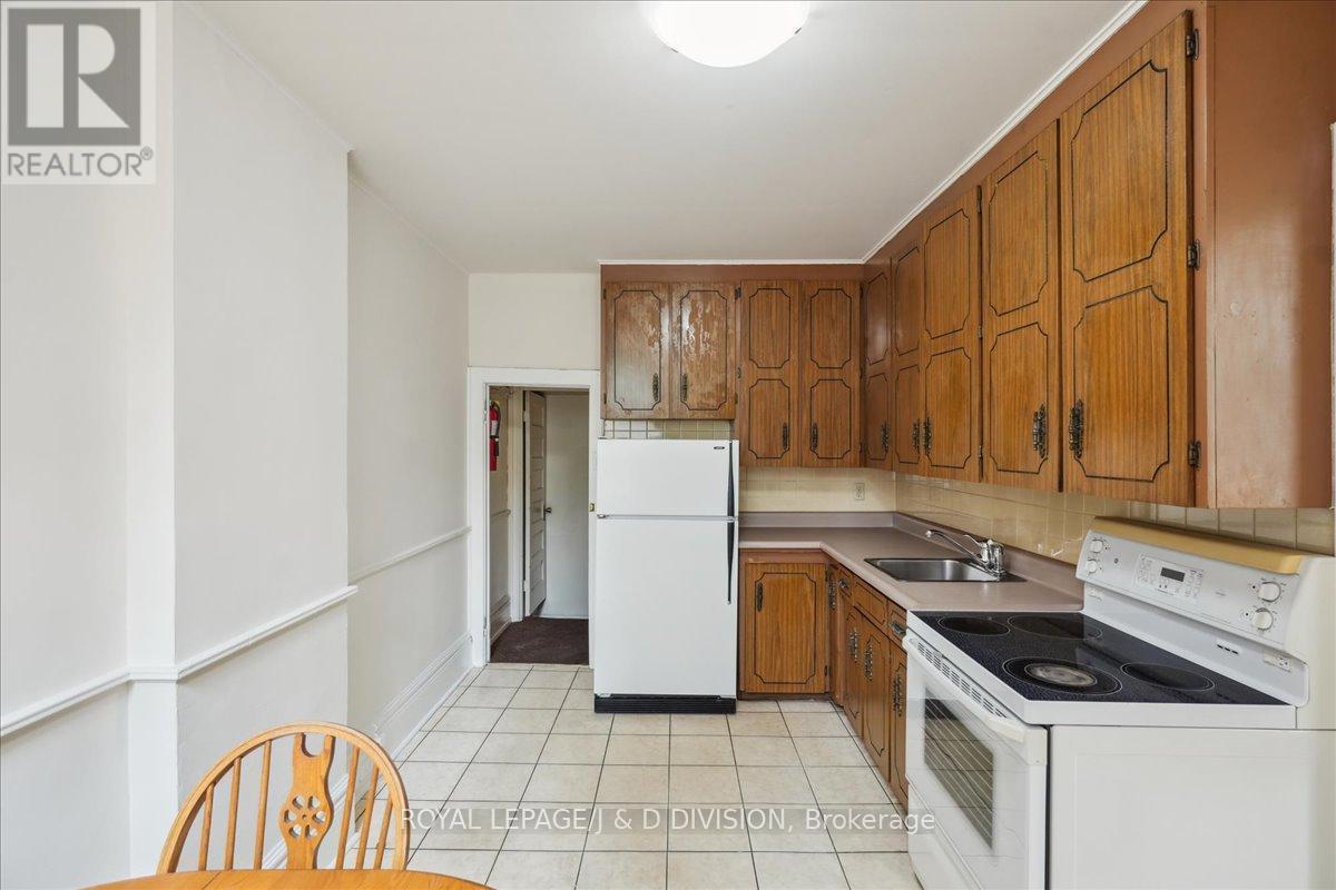 












51 CHICORA AVENUE

,
Toronto,




Ontario
M5R1T7

