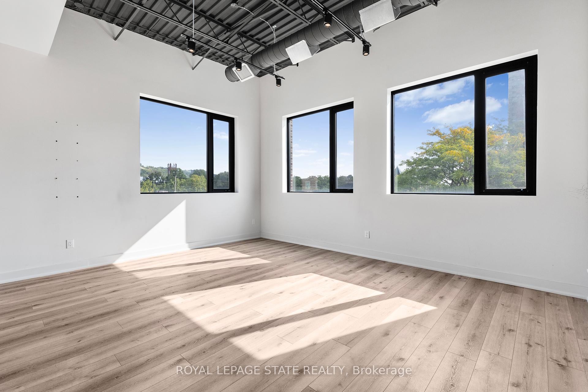 









112


King

Street West, Level 2 & 3,
Hamilton,




ON
L9H 1V2

