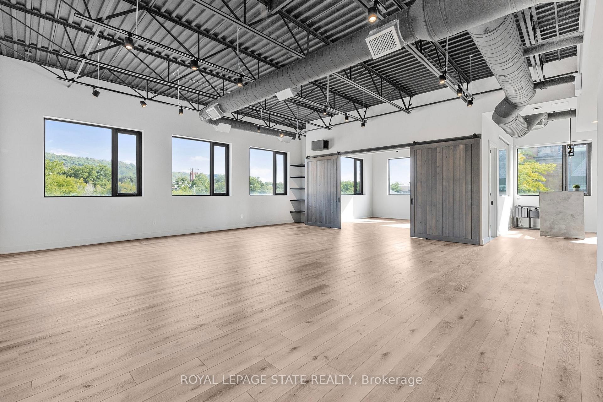 









112


King

Street West, Level 2 & 3,
Hamilton,




ON
L9H 1V2

