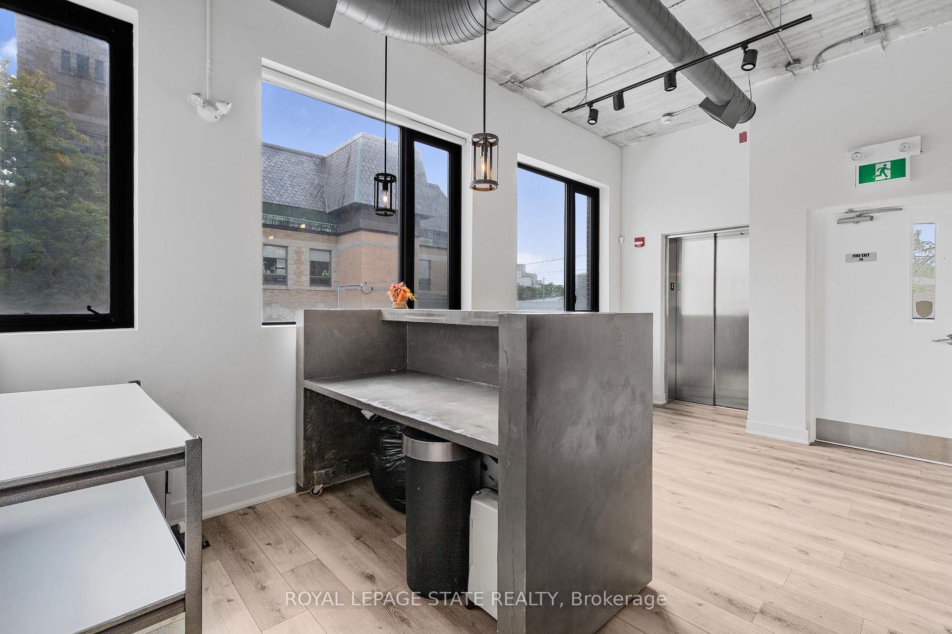 









112


King

Street West, Level 2 & 3,
Hamilton,




ON
L9H 1V2

