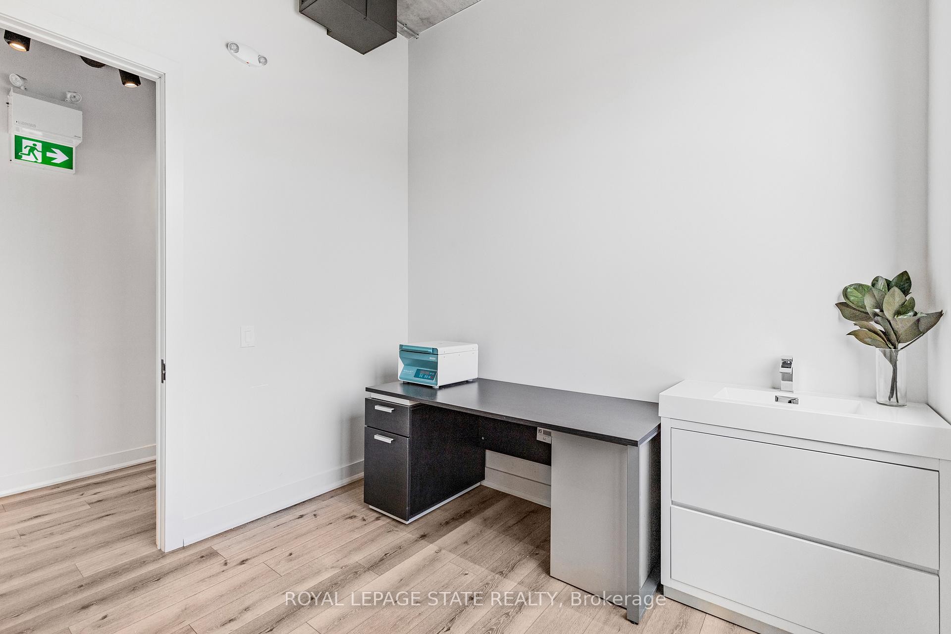









112


King

Street West, Level 2 & 3,
Hamilton,




ON
L9H 1V2

