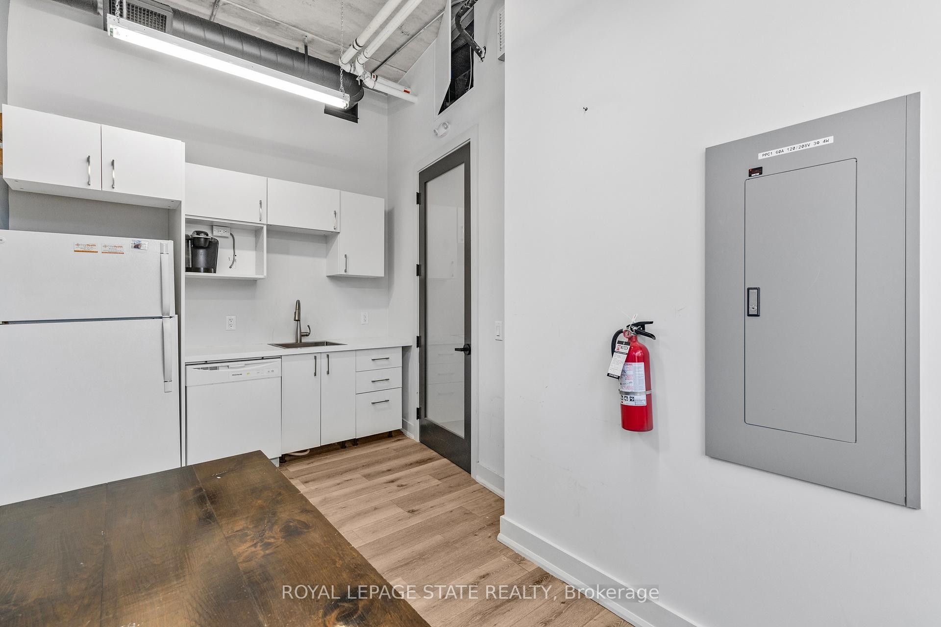 









112


King

Street West, Level 2 & 3,
Hamilton,




ON
L9H 1V2

