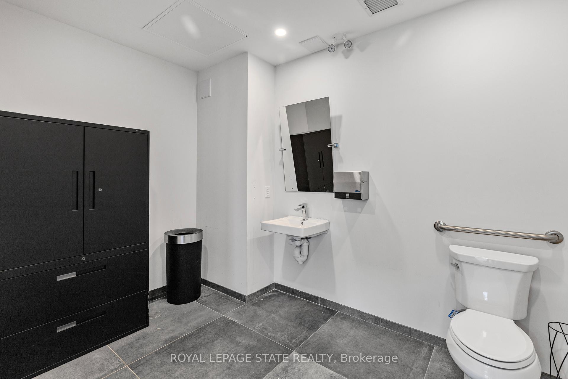 









112


King

Street West, Level 2 & 3,
Hamilton,




ON
L9H 1V2

