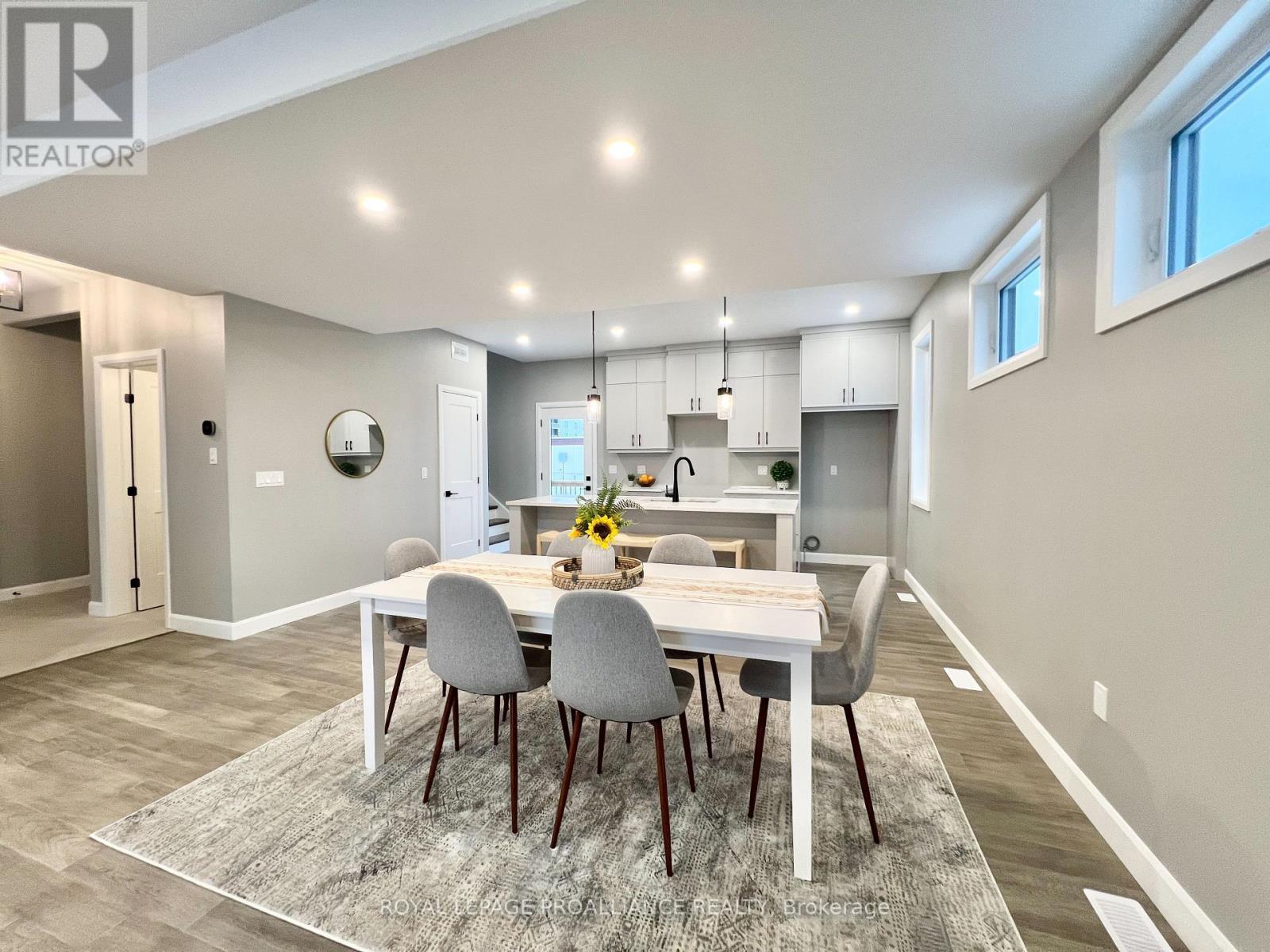 












21 HORTON COURT

,
Belleville (Belleville Ward),




Ontario
K8P0G7

