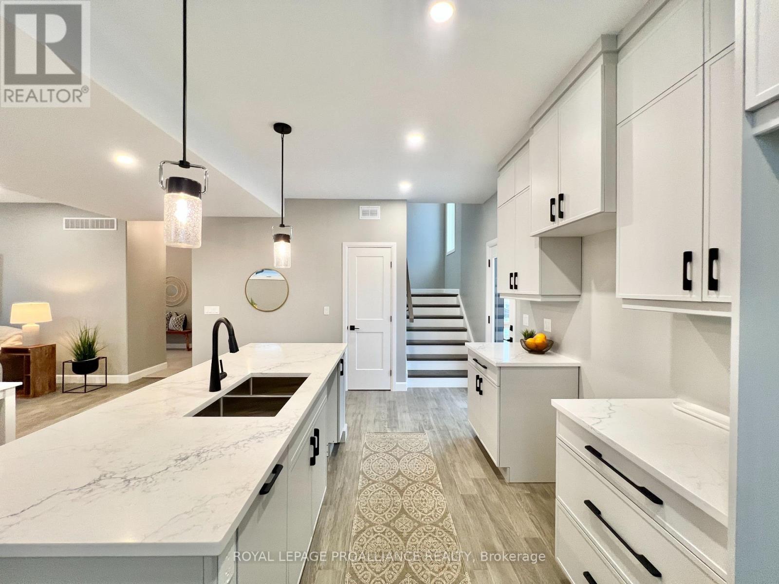 












21 HORTON COURT

,
Belleville (Belleville Ward),




Ontario
K8P0G7

