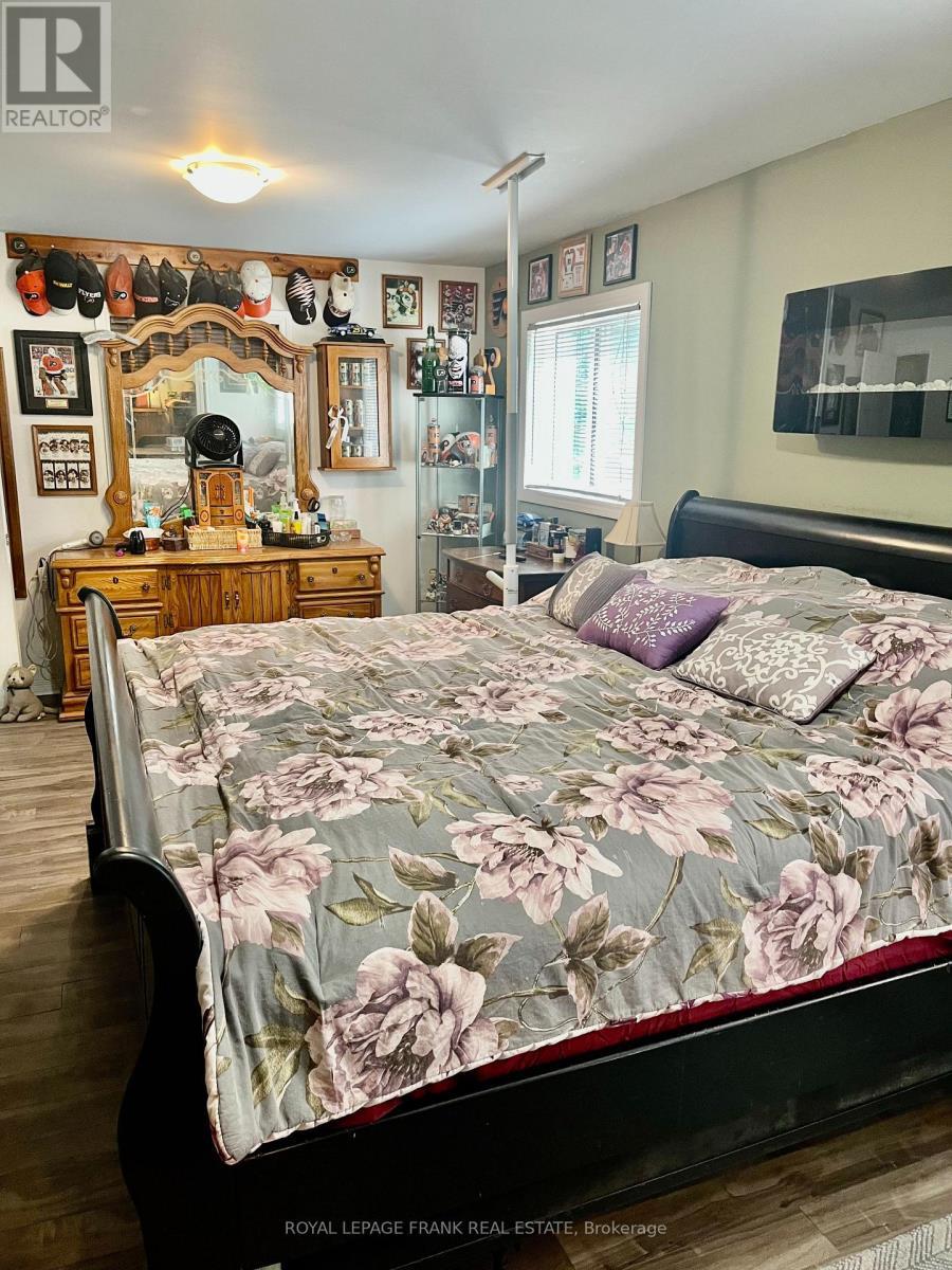 












1630 MUSCLOW GREENVIEW ROAD

,
Hastings Highlands (Monteagle Ward),




Ontario
K0L1C0

