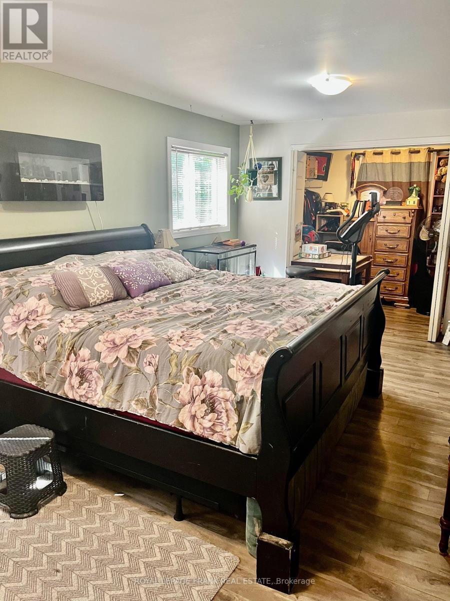 












1630 MUSCLOW GREENVIEW ROAD

,
Hastings Highlands (Monteagle Ward),




Ontario
K0L1C0


