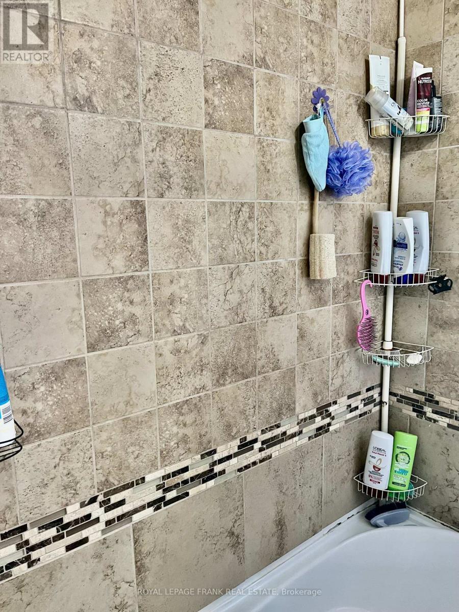 












1630 MUSCLOW GREENVIEW ROAD

,
Hastings Highlands (Monteagle Ward),




Ontario
K0L1C0

