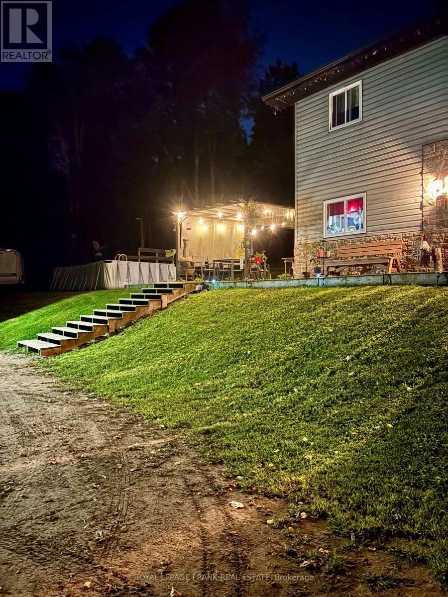 












1630 MUSCLOW GREENVIEW ROAD

,
Hastings Highlands (Monteagle Ward),




Ontario
K0L1C0

