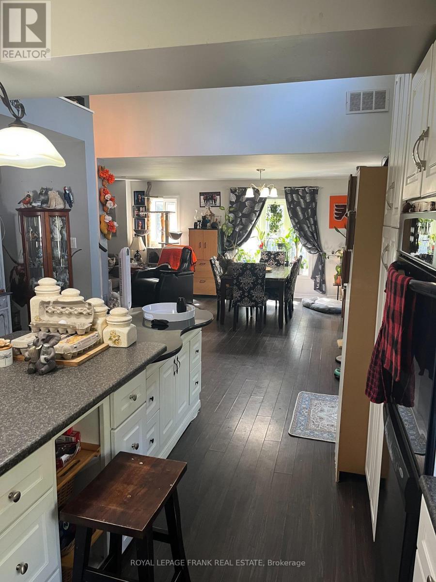 












1630 MUSCLOW GREENVIEW ROAD

,
Hastings Highlands (Monteagle Ward),




Ontario
K0L1C0

