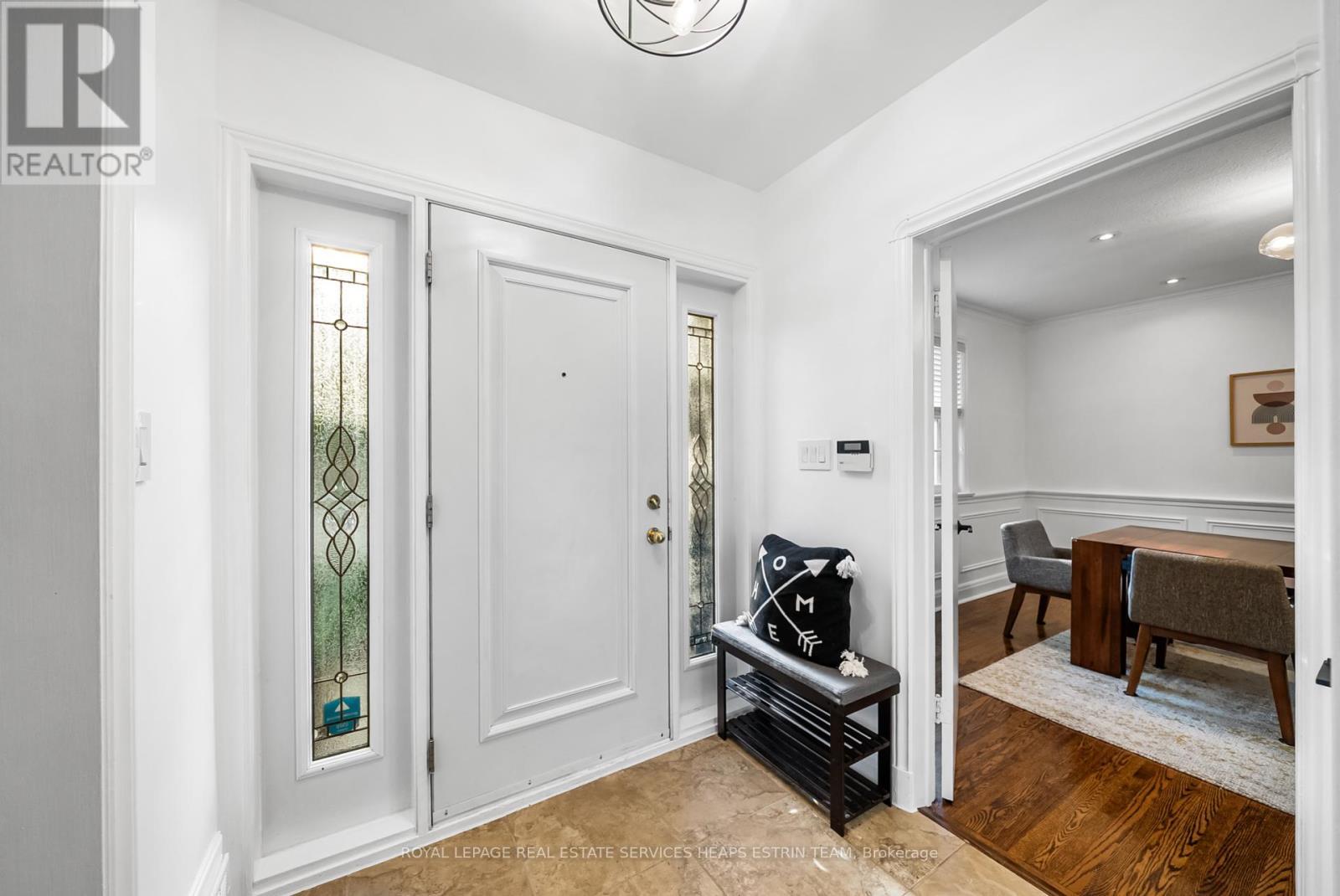 












212 YORK MILLS ROAD

,
Toronto,




Ontario
M2L1L1

