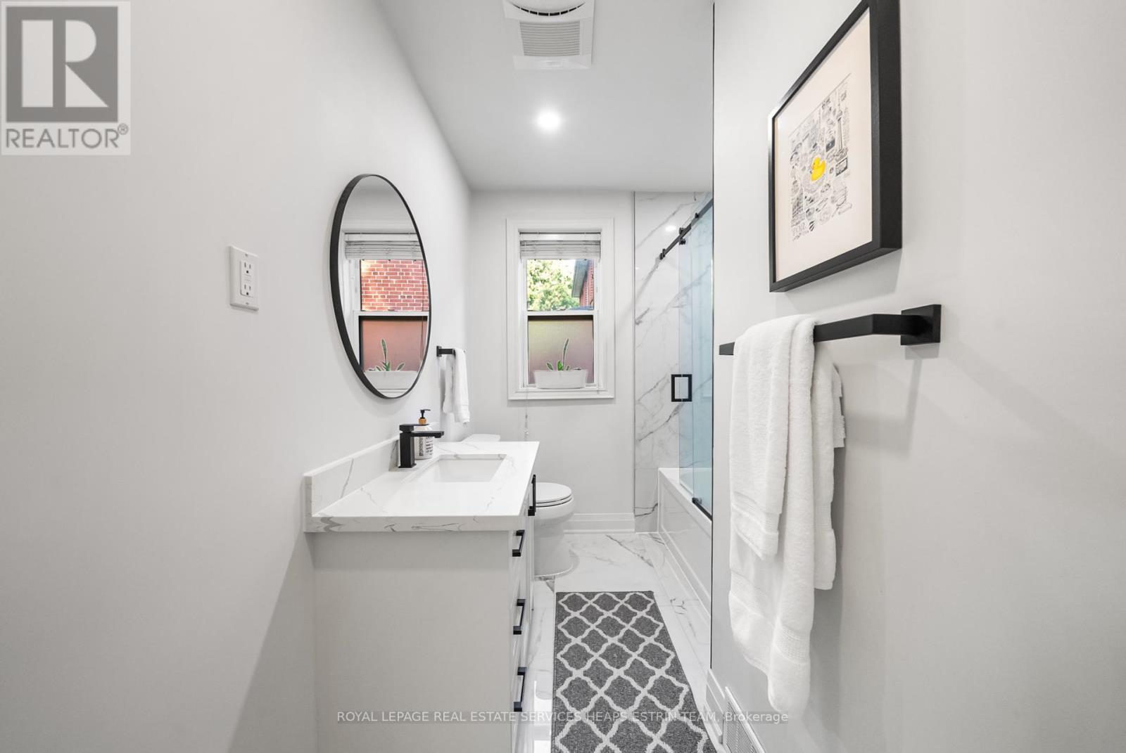 












212 YORK MILLS ROAD

,
Toronto,




Ontario
M2L1L1

