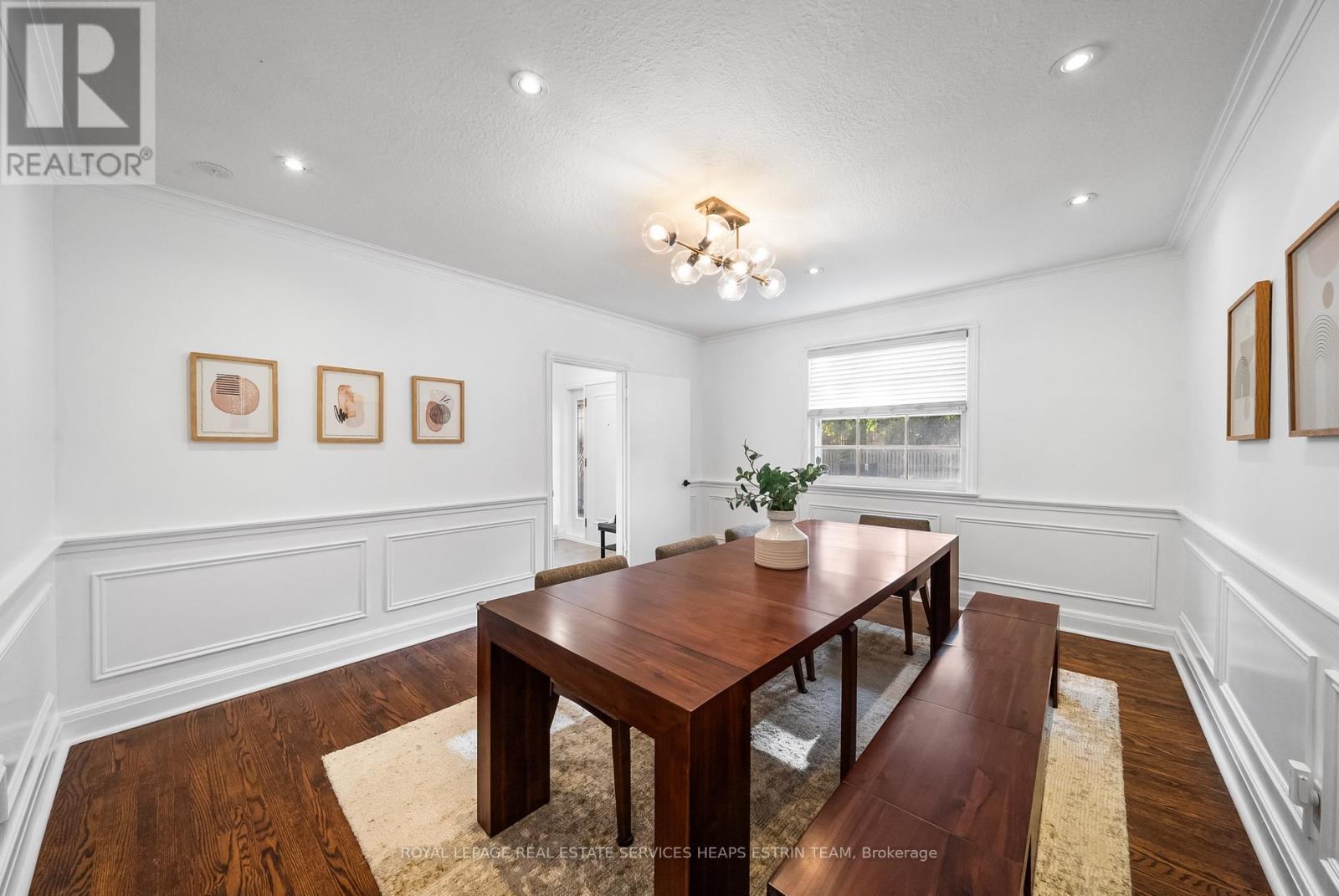 












212 YORK MILLS ROAD

,
Toronto,




Ontario
M2L1L1

