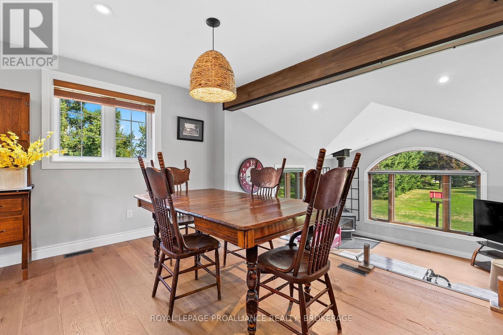 












1334 BUTTERNUT CREEK ROAD

,
Kingston (Kingston East (Incl CFB Kingston)),




Ontario
K7L4V3

