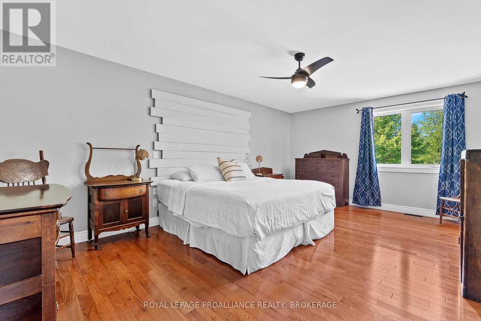 












1334 BUTTERNUT CREEK ROAD

,
Kingston (Kingston East (Incl CFB Kingston)),




Ontario
K7L4V3

