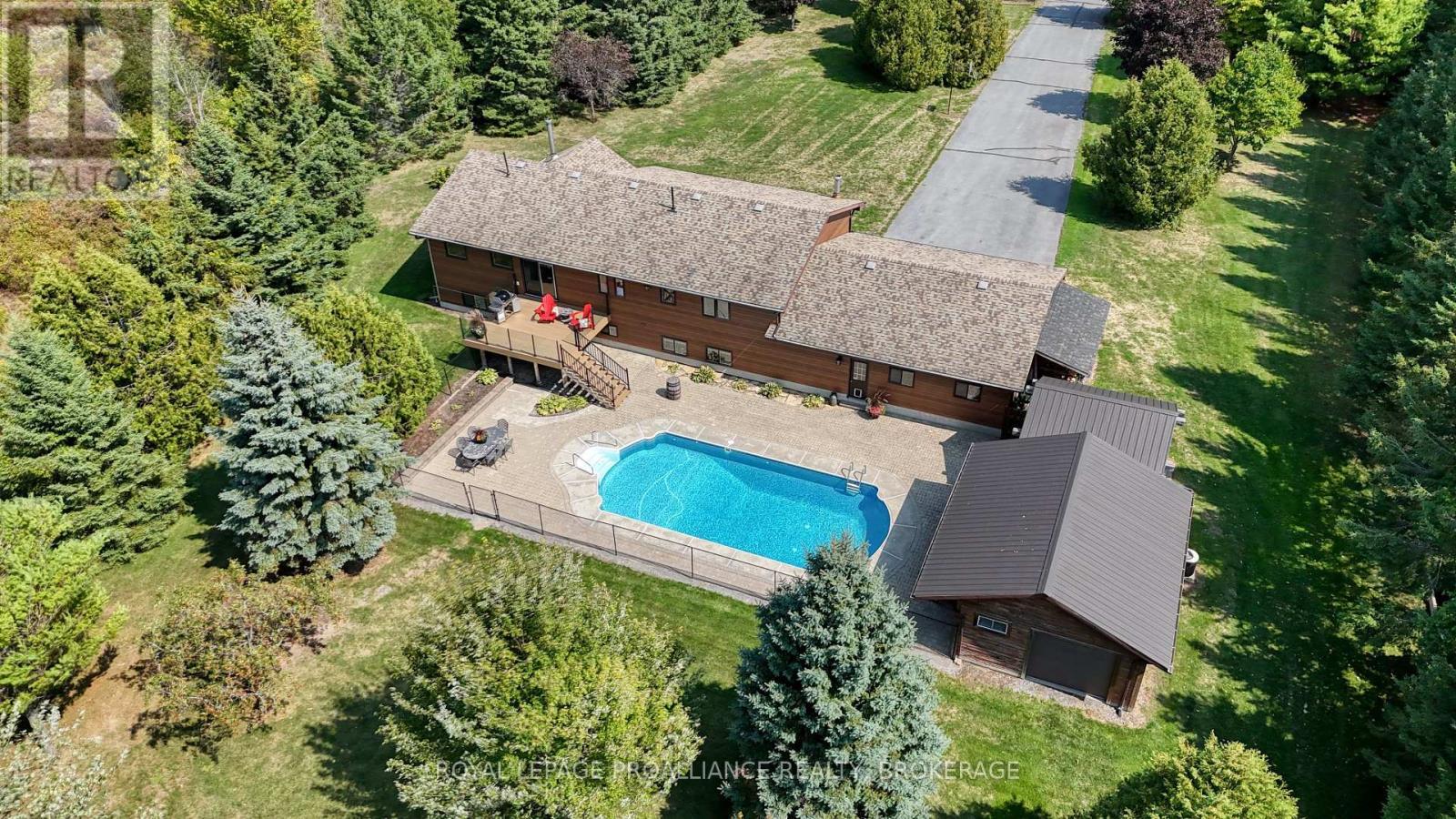 












1334 BUTTERNUT CREEK ROAD

,
Kingston (Kingston East (Incl CFB Kingston)),




Ontario
K7L4V3

