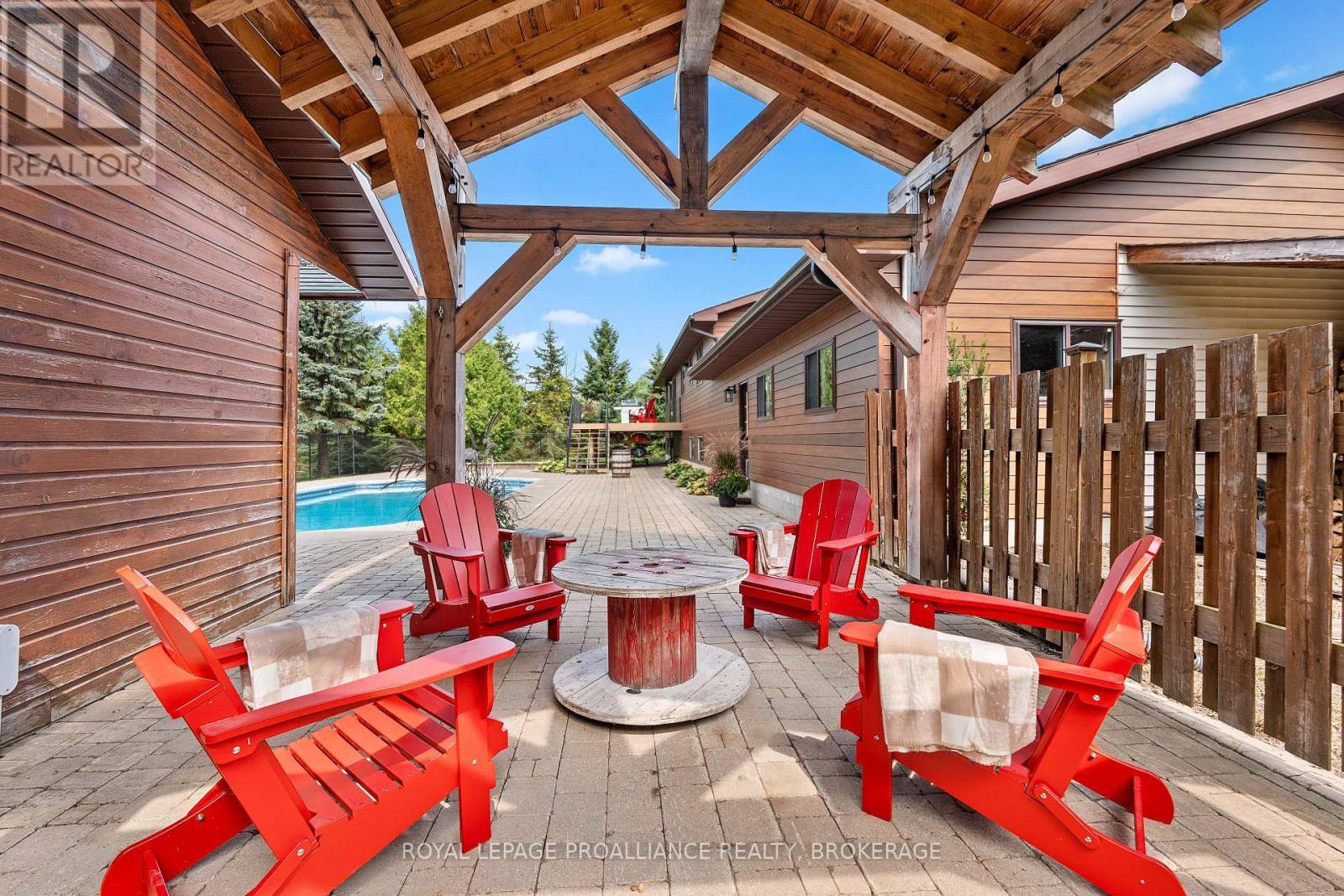 












1334 BUTTERNUT CREEK ROAD

,
Kingston (Kingston East (Incl CFB Kingston)),




Ontario
K7L4V3

