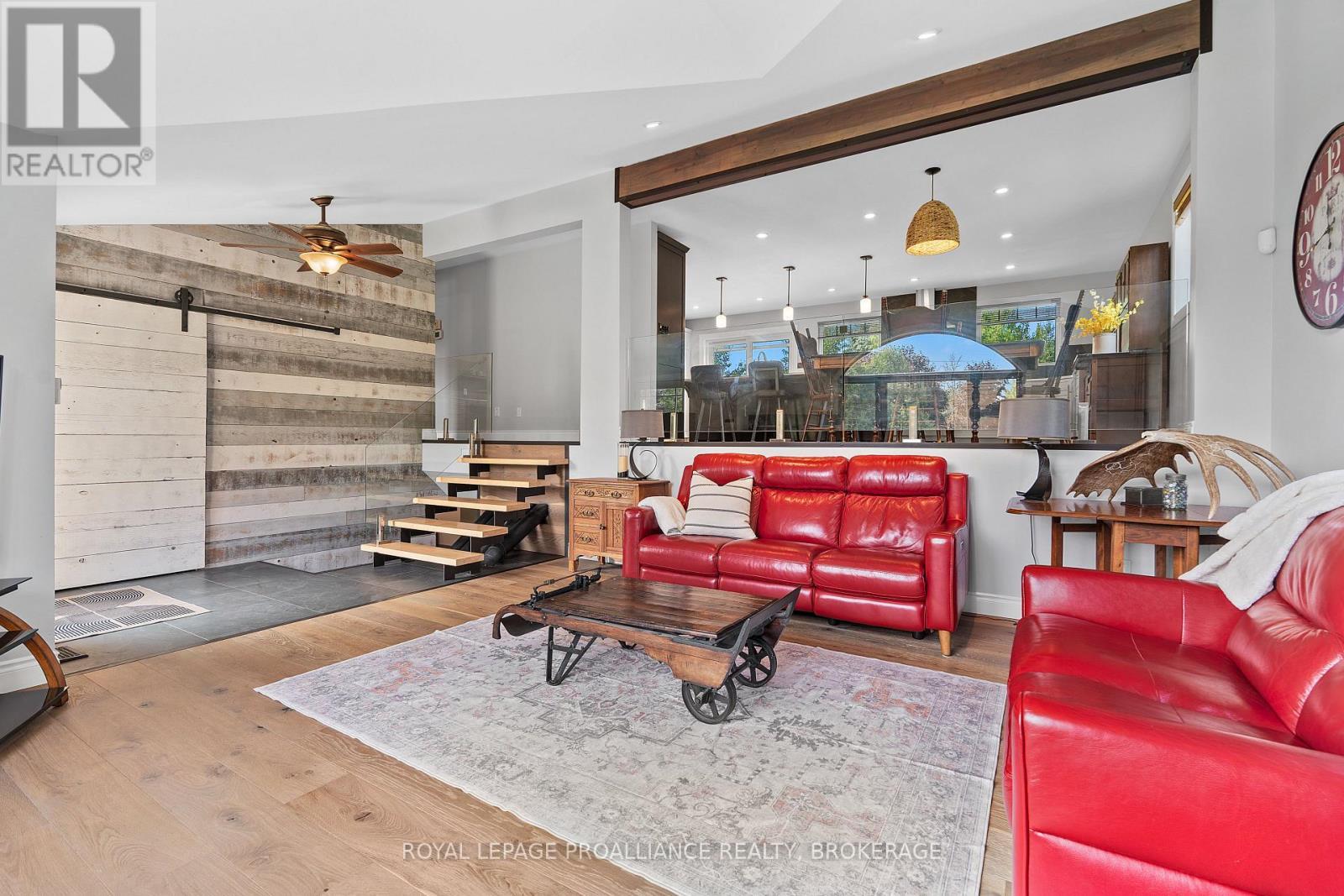 












1334 BUTTERNUT CREEK ROAD

,
Kingston (Kingston East (Incl CFB Kingston)),




Ontario
K7L4V3

