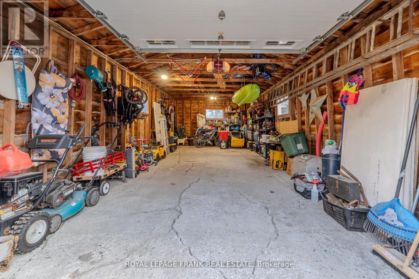 












69 PEEL STREET

,
Kawartha Lakes (Lindsay),




Ontario
K9V3M5


