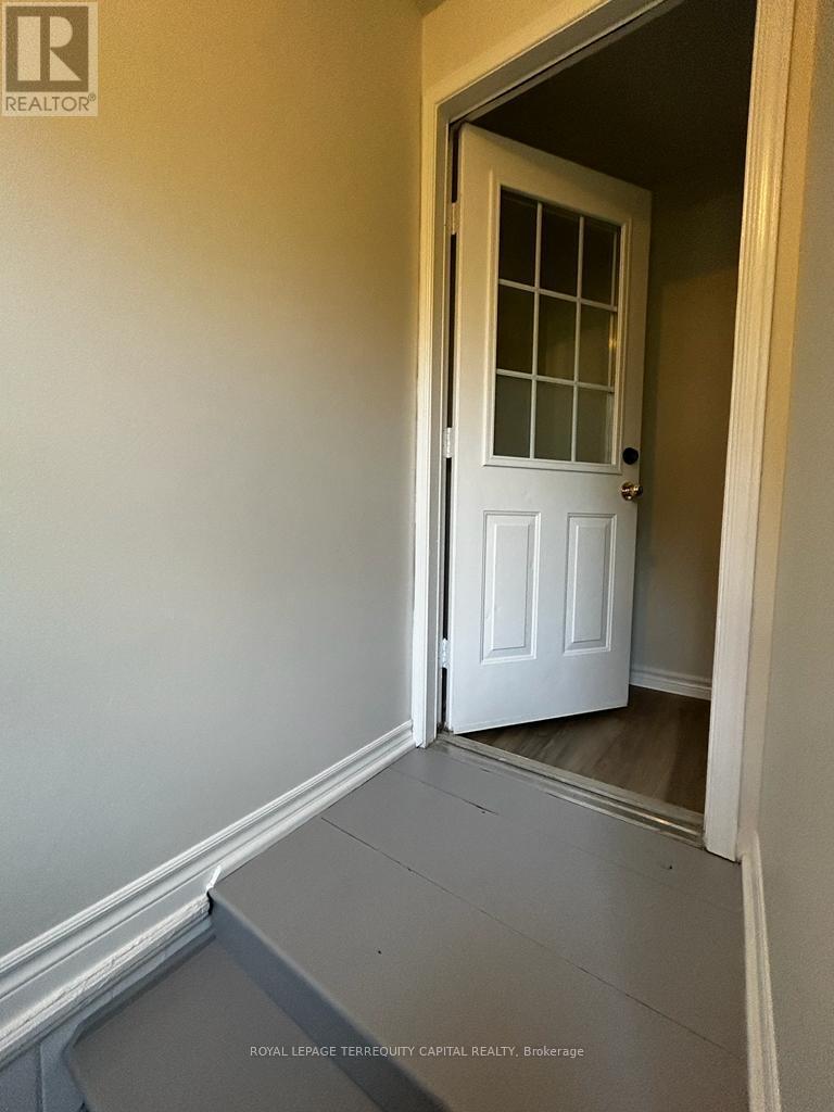 












UPPER - 85 SANFORD STREET

,
Barrie,




Ontario
L4N3C6

