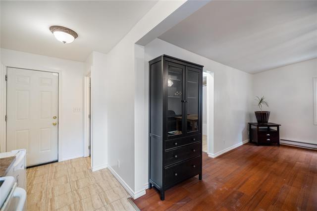









394


Simcoe

ST,
Winnipeg,




MB
R3G 1W2

