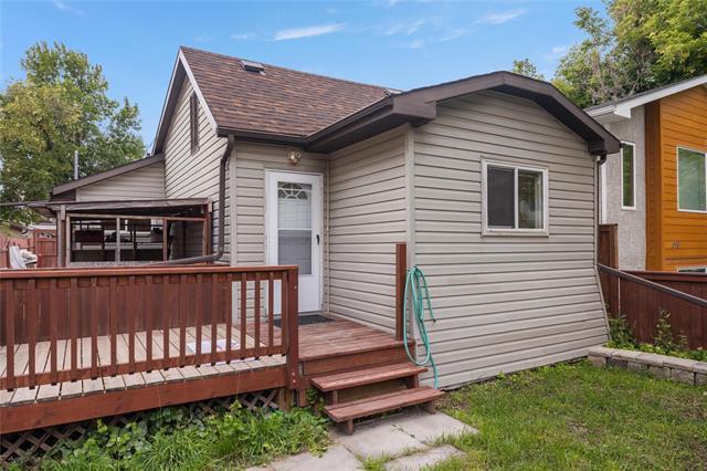 









394


Simcoe

ST,
Winnipeg,




MB
R3G 1W2

